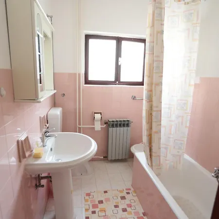 アパート Kuca Luciana