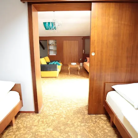 アパート Kuca Luciana ポレッチ